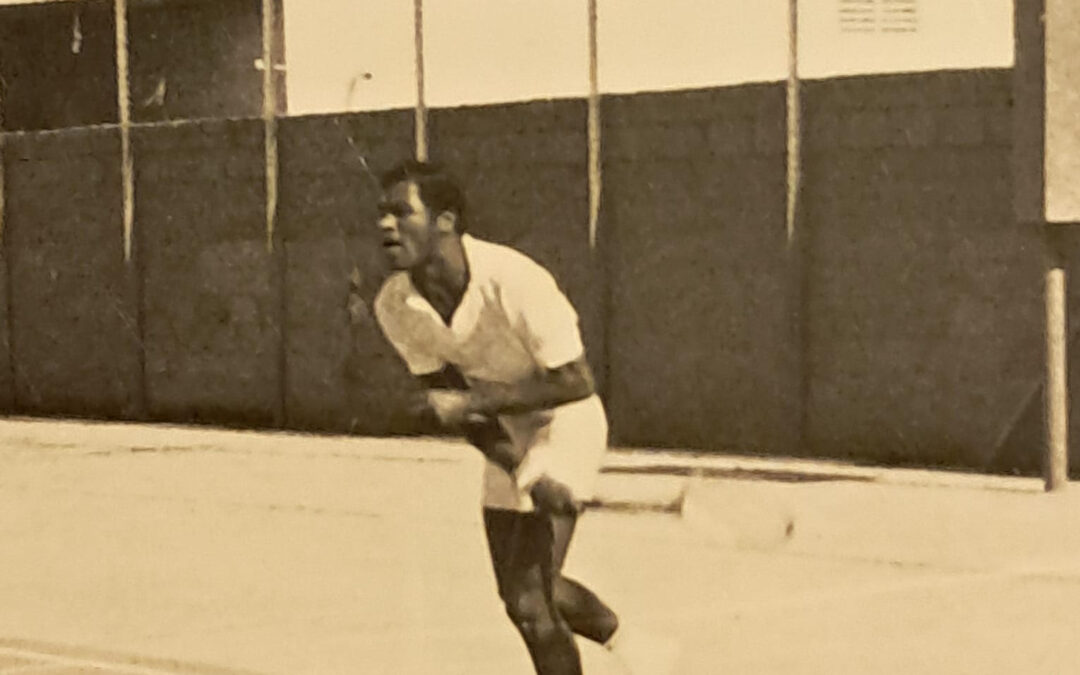 Mundu Nobo: Un famia di tènis.